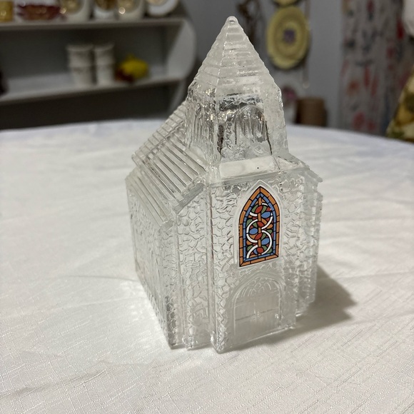 Vintage Avon Crystal Church Figurine with Stained Glass Accent - Picture 3 of 9